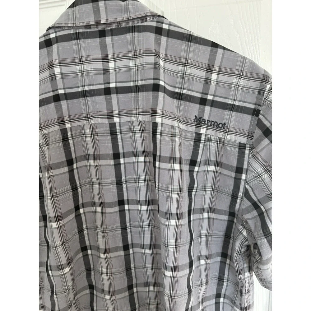 Marmot Mens Plaid Button Up Shirt Size M Gray Lightweight Outdoor Hiking Camping - Picture 2 of 9